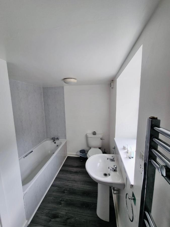 The Crown Inn Ystalyfera Екстериор снимка
